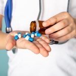Cele mai bune antibiotice pentru infecții și abcese dentare recomandate după consultul stomatologic